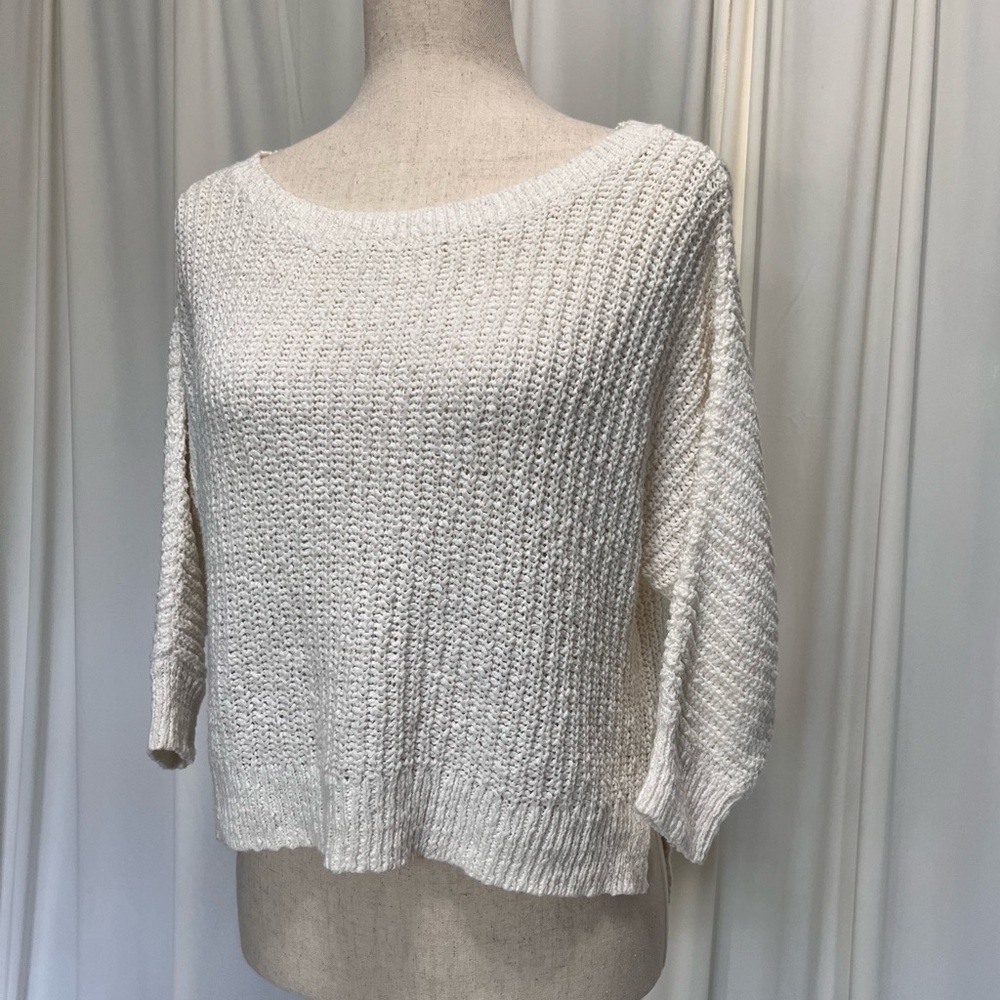 Hollister Cream Knit Cropped Pullover Summer Weird Loose Knit Sweater Size XS